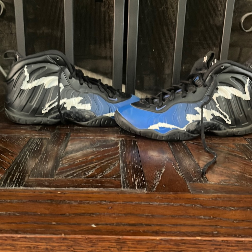 Nike foamposite size 6y